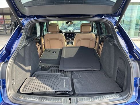 Certified 2026 Porsche Macan AWD/4WD image 14