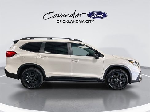 Used 2023 Subaru Ascent Onyx Edition Limited image 9