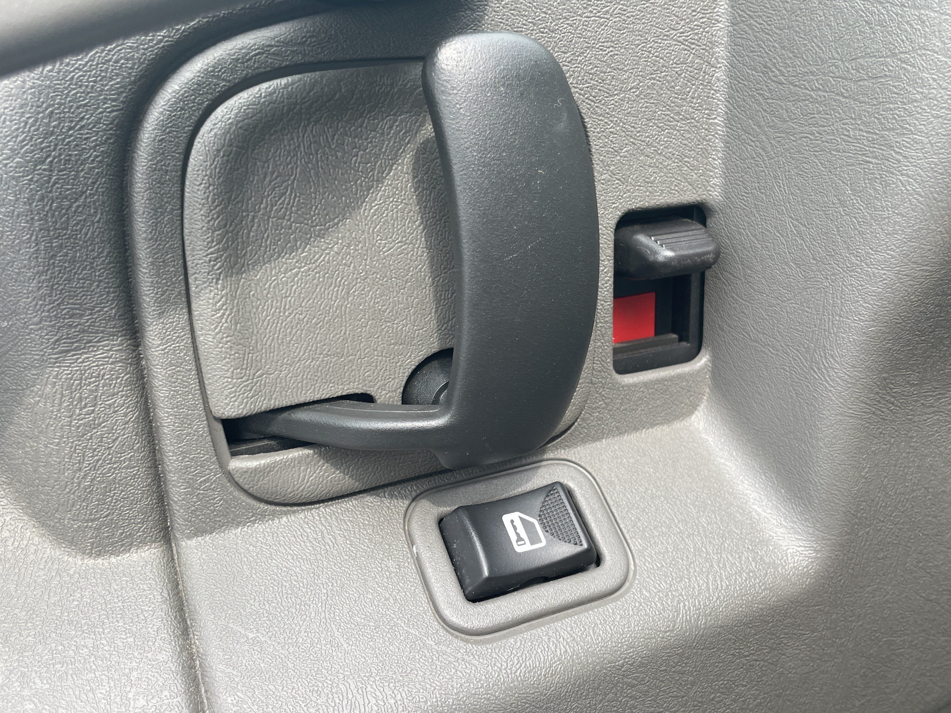 Used 2025 Chevrolet Express 2500 w/ Driver Convenience Package RWD image 15