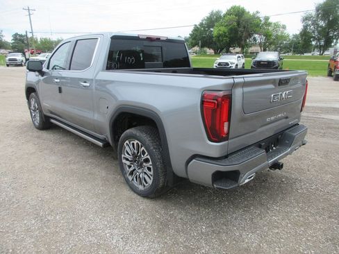 New 2026 GMC Sierra 1500 Denali Ultimate AWD/4WD image 9