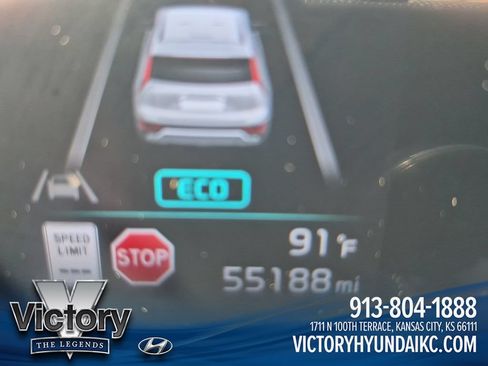 Used 2023 Kia Niro SX Touring FWD image 16