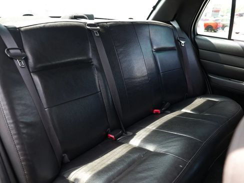 Used 2011 Ford Crown Victoria Police Interceptor w/ Comfort & Convenience Group RWD image 20
