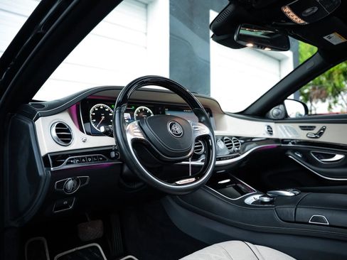 Used 2016 Mercedes-Benz Maybach S 600 image 37