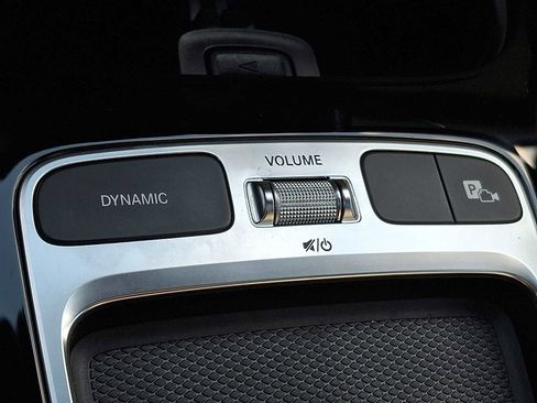 Used 2026 Mercedes-Benz GLB 250 4MATIC image 19