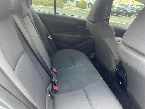 Used 2022 Toyota Corolla LE w/ LE Convenience Package image 6