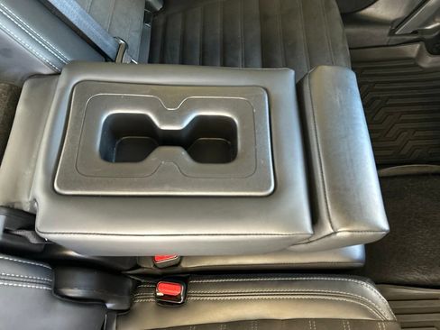 Used 2024 Mitsubishi Outlander SE Black Edition FWD image 30