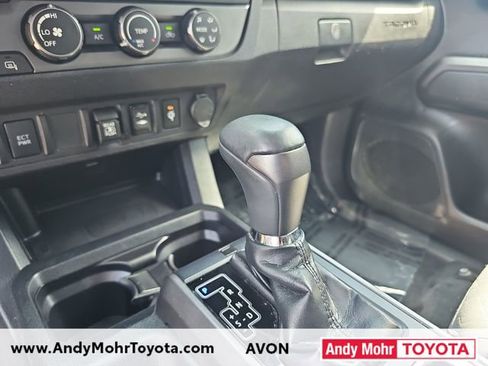 Used 2019 Toyota Tacoma TRD Sport AWD/4WD image 30