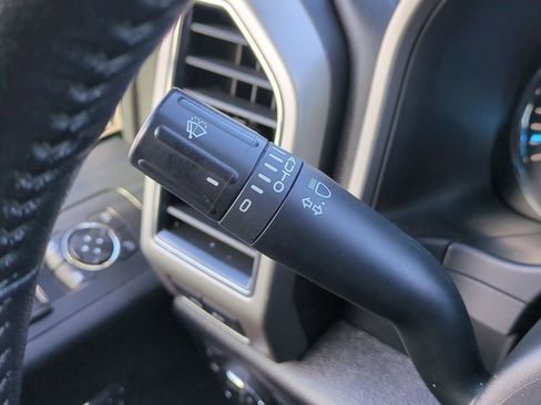 Used 2019 Ford F150 Lariat w/ Equipment Group 502A Luxury image 28