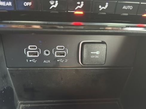 Used 2023 Jeep Grand Cherokee L Laredo RWD image 37