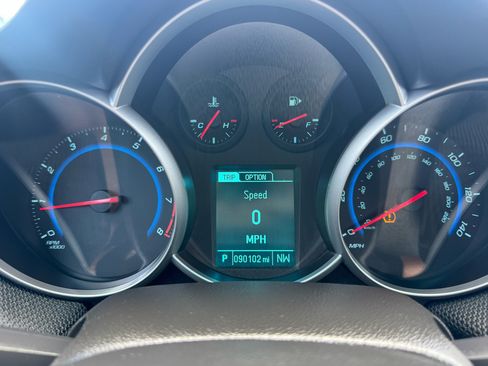 Used 2015 Chevrolet Cruze LT image 24