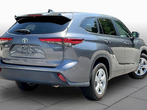 Used 2023 Toyota Highlander LE FWD image 13