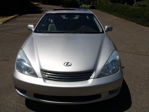 Used 2003 Lexus ES 330 FWD image 10