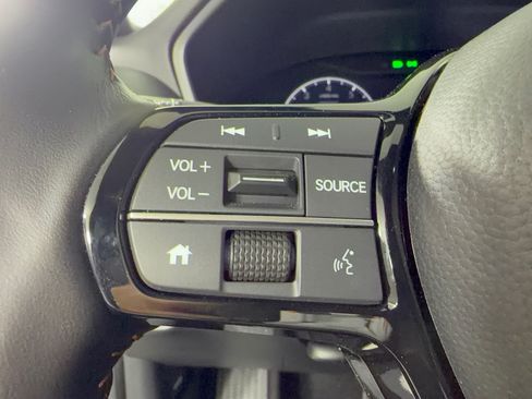 Certified 2025 Honda HR-V Sport image 18