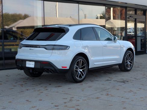 New 2026 Porsche Macan image 9