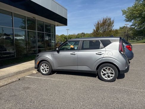 Used 2024 Kia Soul LX w/ Option Group 015 image 9