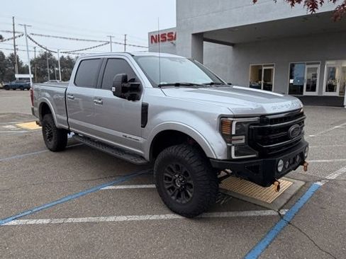 Used 2021 Ford F250 Lariat image 4