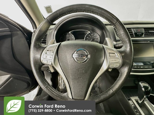 Used 2016 Nissan Altima 3.5 SL FWD image 13