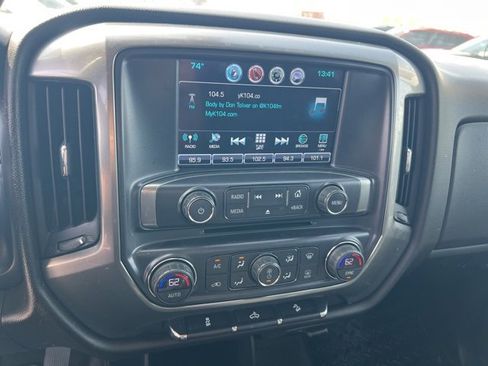 Used 2018 Chevrolet Silverado 1500 LT w/ All Star Edition image 10