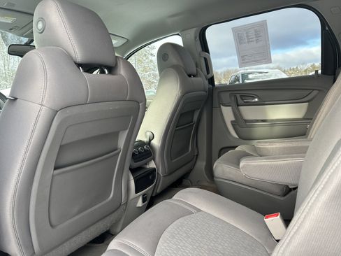 Used 2016 GMC Acadia SLE image 13