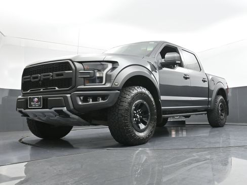 Used 2018 Ford F150 Raptor w/ Equipment Group 802A Luxury image 22