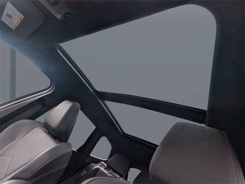 Used 2024 BMW X1 M35i w/ Premium Package image 16