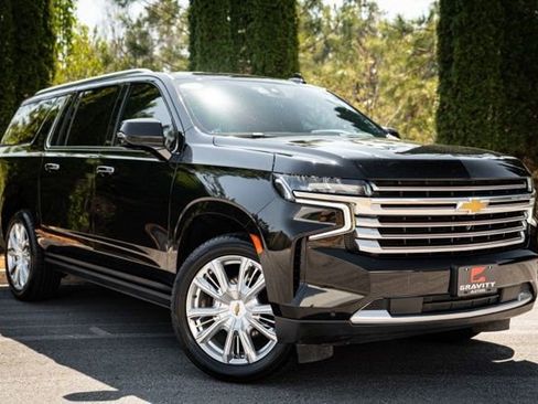 Used 2021 Chevrolet Suburban High Country w/ Premium Package image 5