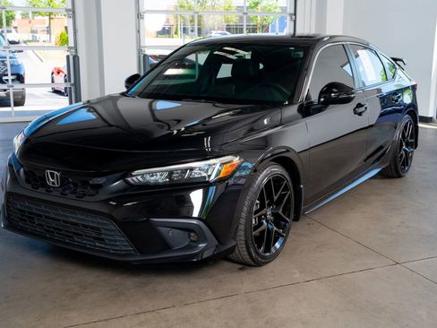 Used 2024 Honda Civic Sport Touring image 18