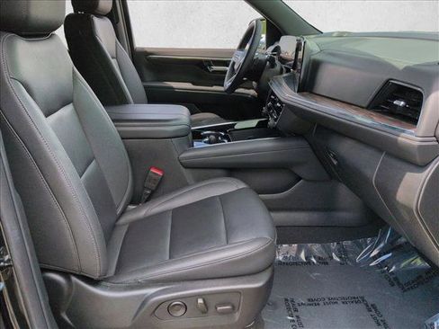 Certified 2025 Chevrolet Tahoe Z71 AWD/4WD image 30
