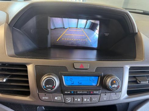 Used 2013 Honda Odyssey EX image 15
