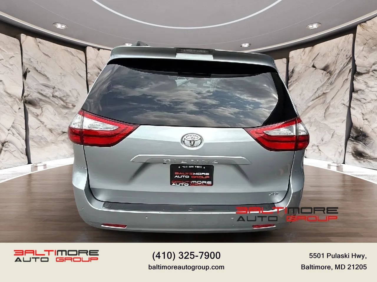 Used 2019 Toyota Sienna XLE Premium FWD image 5