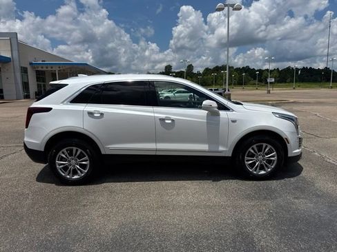 Used 2020 Cadillac XT5 Premium Luxury FWD image 4