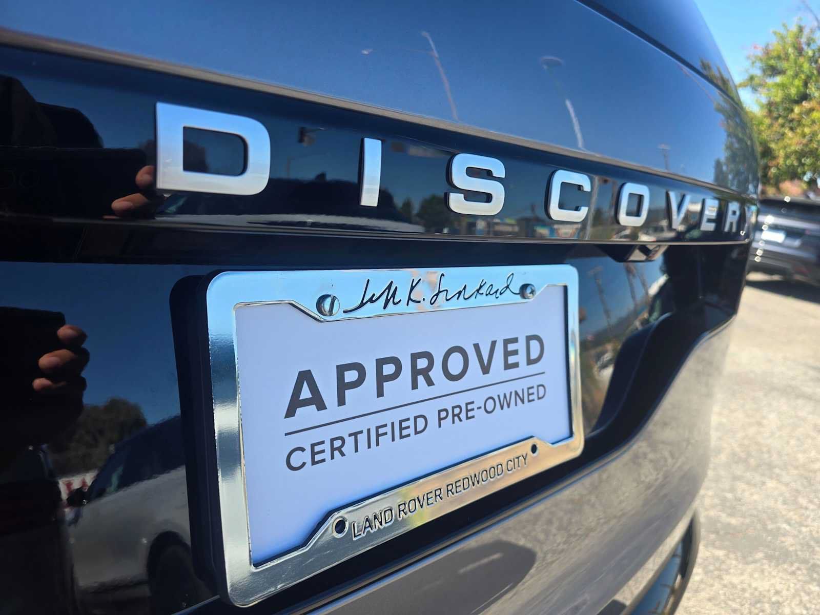 Used 2025 Land Rover Discovery Metropolitan Edition AWD/4WD image 13