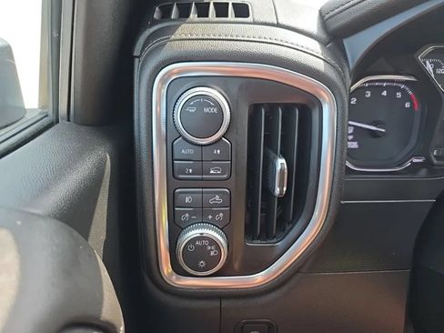Used 2020 GMC Sierra 1500 Elevation AWD/4WD image 29