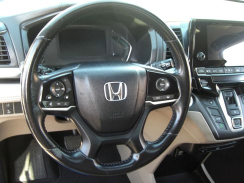 Used 2018 Honda Odyssey EX-L image 12
