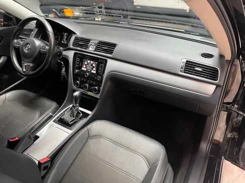 Used 2012 Volkswagen Passat 2.5 SE FWD image 11