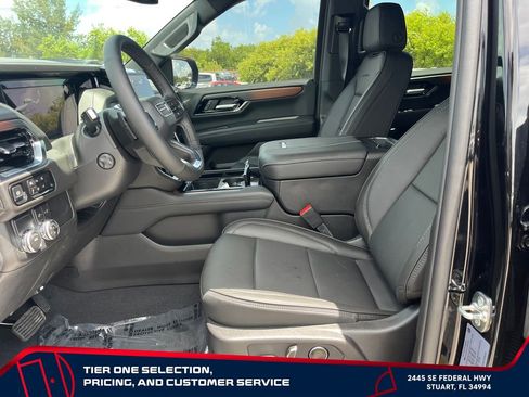New 2026 GMC Yukon Denali w/ LPO, Floor Liner Package RWD image 9