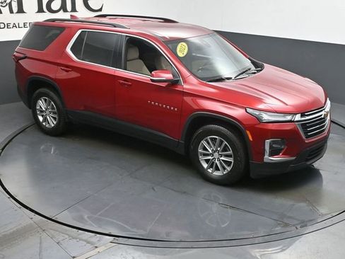 Used 2023 Chevrolet Traverse LT image 14