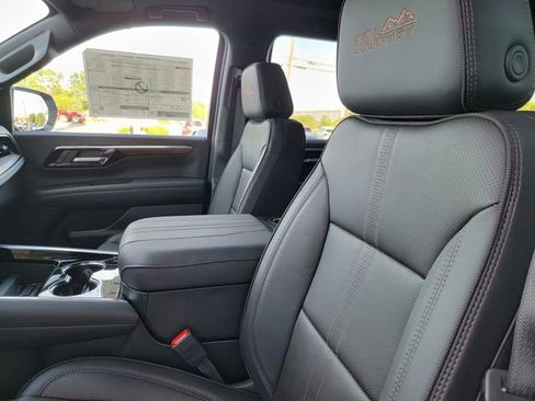 New 2025 Chevrolet Tahoe High Country image 14