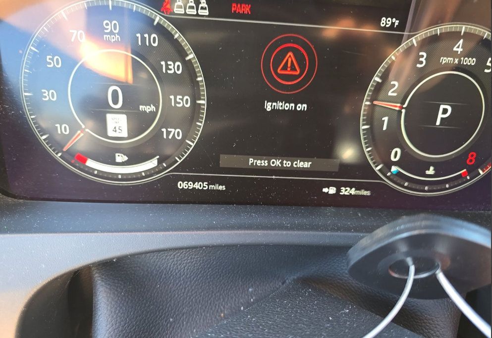 Used 2019 Jaguar F-PACE R-Sport AWD/4WD image 6