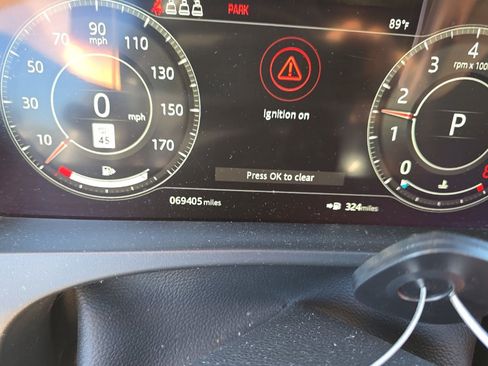 Used 2019 Jaguar F-PACE R-Sport AWD/4WD image 6