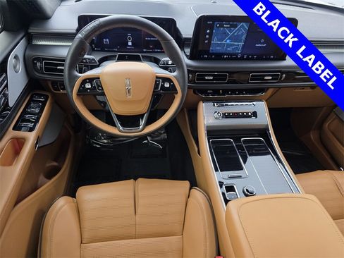 Used 2025 Lincoln Aviator Black Label w/ Jet Appearance Package image 13