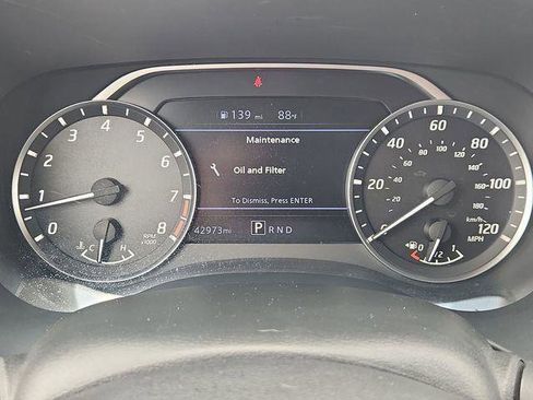 Used 2023 Nissan Frontier SV RWD image 12