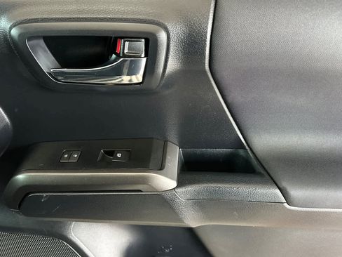 Used 2018 Toyota Tacoma TRD Pro image 17