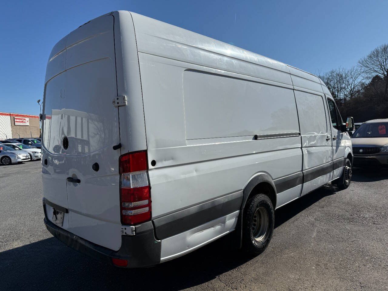 Used 2014 Freightliner Sprinter 3500 RWD image 5