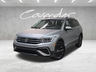 Used 2024 Volkswagen Tiguan SE FWD video 1