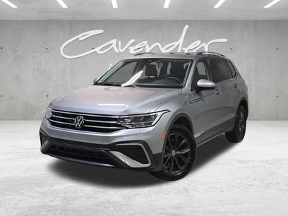 Used 2024 Volkswagen Tiguan SE