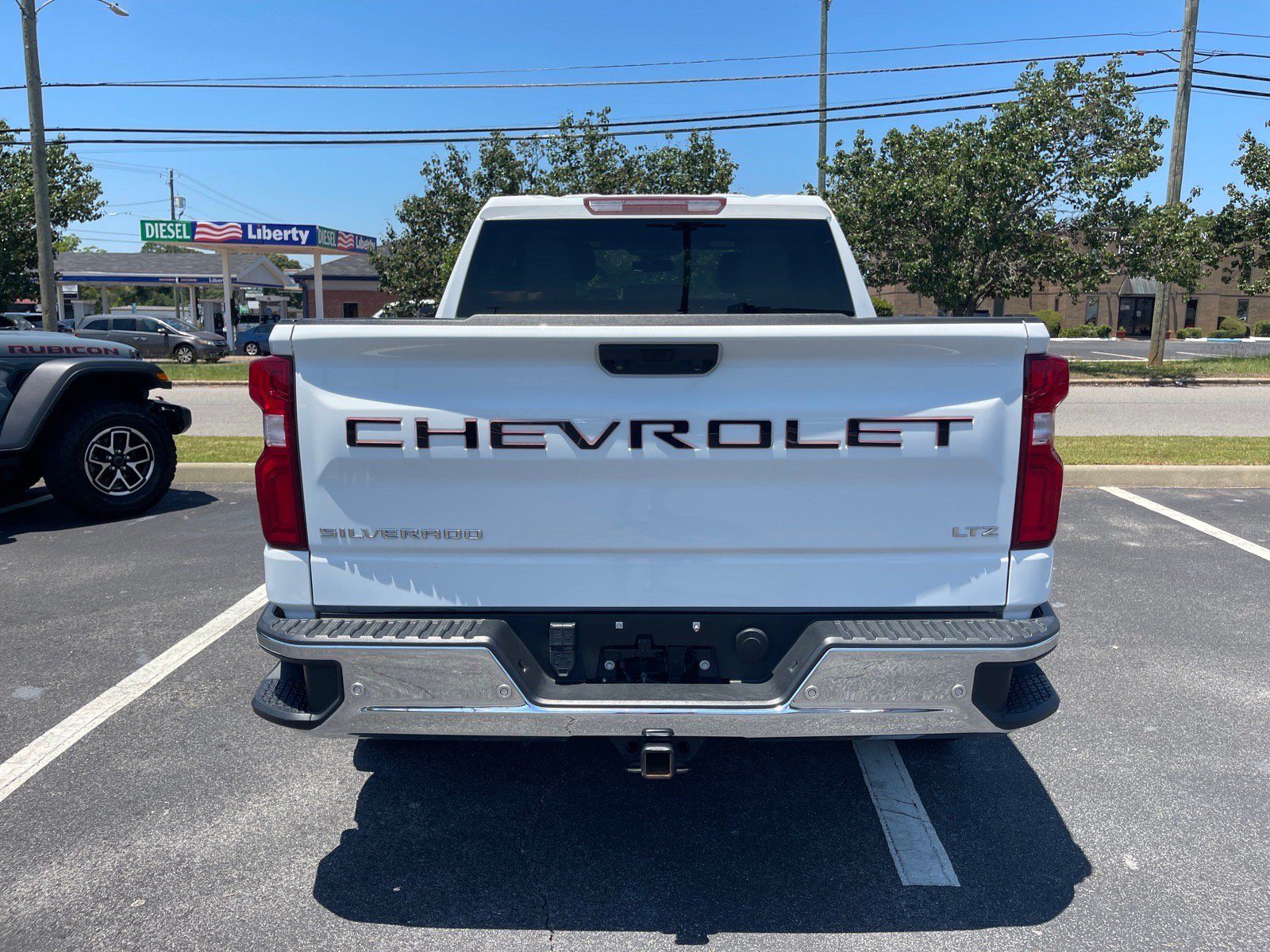 Used 2023 Chevrolet Silverado 1500 LTZ AWD/4WD image 13