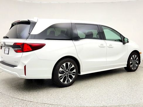 Used 2026 Honda Odyssey Elite image 5