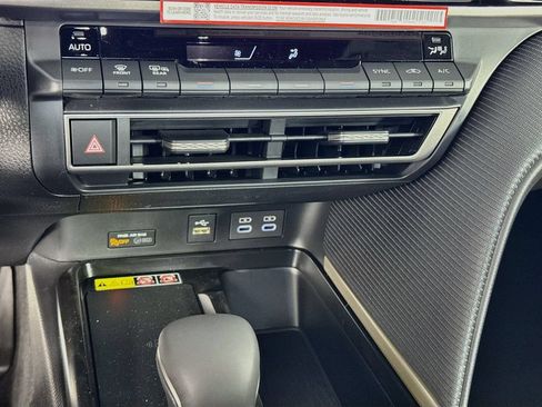 New 2026 Toyota Camry SE FWD image 18