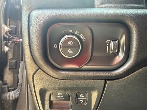 Used 2023 RAM 1500 Big Horn AWD/4WD image 25